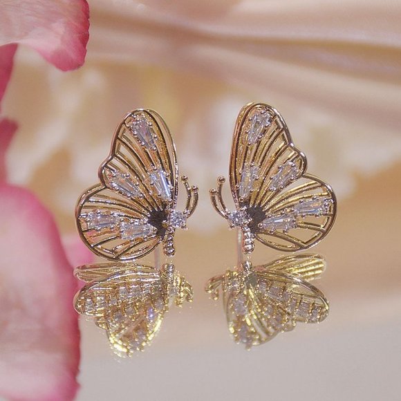 Jewelry - NEW 14K Gold Plated Diamond Butterfly Earrings